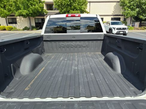 Used 2018 GMC Sierra 1500 Denali w/ Denali Ultimate Package AWD/4WD image 10