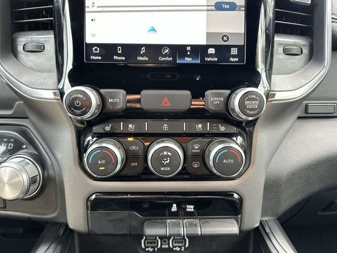 Used 2024 RAM 1500 Laramie image 23