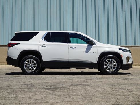 Used 2023 Chevrolet Traverse LS AWD/4WD image 13