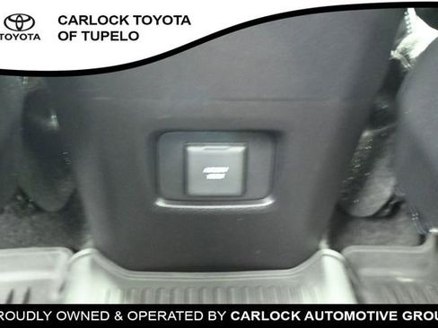 Used 2025 Toyota Grand Highlander AWD image 40