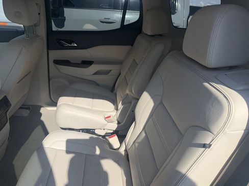 Used 2023 GMC Acadia Denali AWD/4WD image 3
