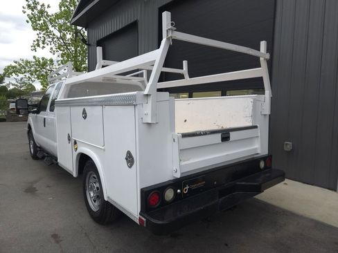 Used 2015 Ford F250 XL w/ XL Appearance Package RWD image 3