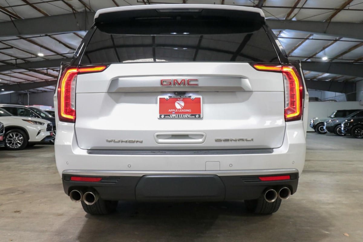 Used 2024 GMC Yukon XL Denali w/ Advanced Technology Package AWD/4WD image 33