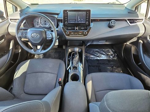 Used 2020 Toyota Corolla LE image 16