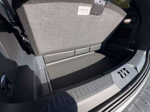 New 2026 Ford Explorer Active w/ Active Comfort Package image 32