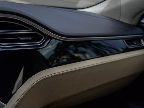 Used 2016 Tesla Model S 60 image 26