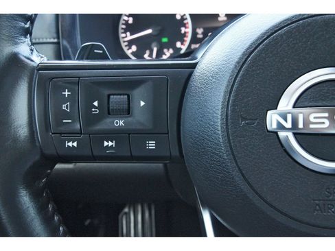 Certified 2024 Nissan Pathfinder SV w/ SV Premium Package FWD image 19