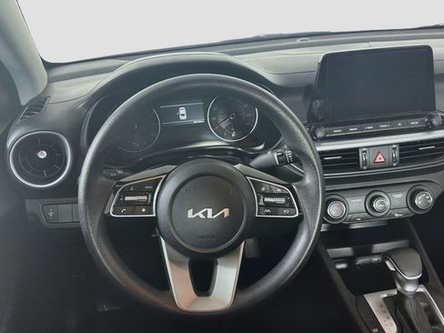 Used 2024 Kia Forte LXS FWD image 17