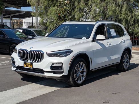 Used 2019 BMW X5 xDrive40i w/ Convenience Package AWD/4WD image 2