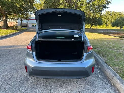 Used 2024 Toyota Corolla LE FWD image 10