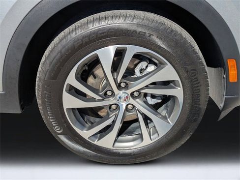 Used 2023 Buick Envision Essence image 10