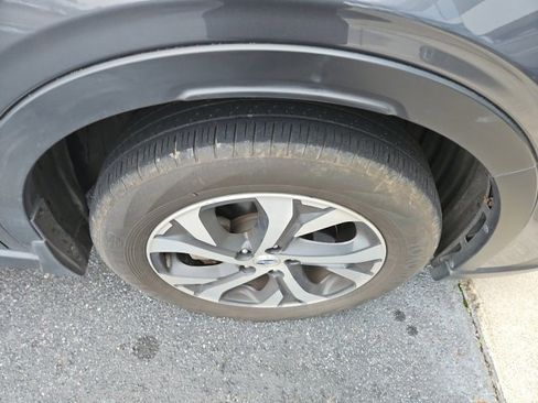 Used 2020 Subaru Outback Limited w/ Popular Package #2 image 4