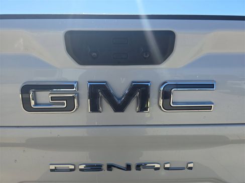 Used 2024 GMC Sierra 2500 Denali Ultimate w/ Max Trailering Package image 13