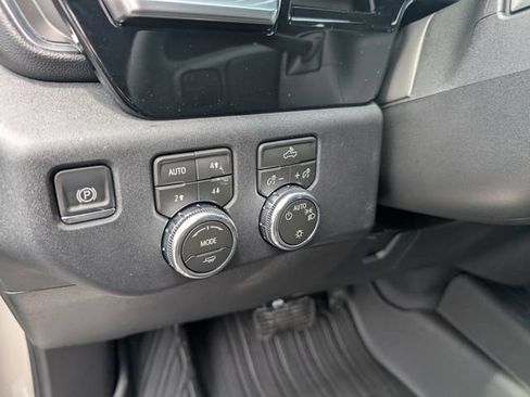 New 2026 GMC Sierra 1500 SLE AWD/4WD image 18