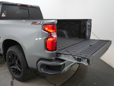 Used 2024 Chevrolet Silverado 1500 RST w/ Convenience Package II image 9