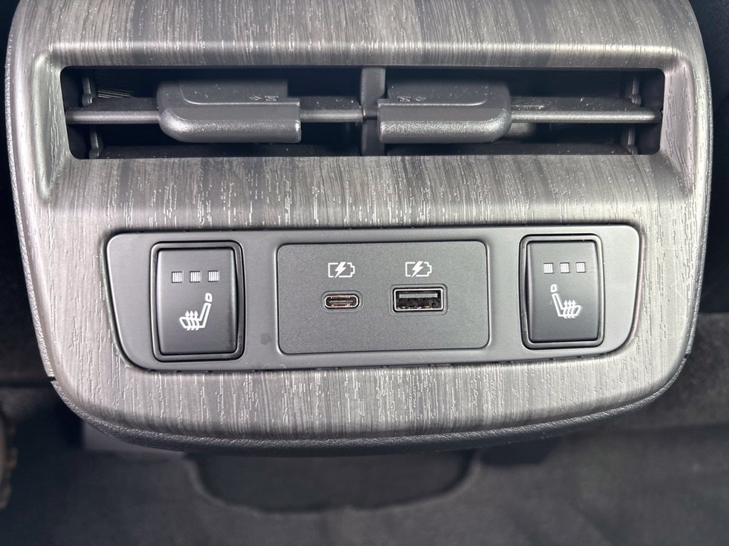 Certified 2023 Nissan Ariya AWD image 16