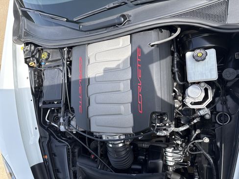 Used 2019 Chevrolet Corvette Stingray Coupe RWD image 13
