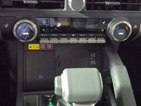 New 2026 Toyota Tacoma Limited AWD/4WD image 18
