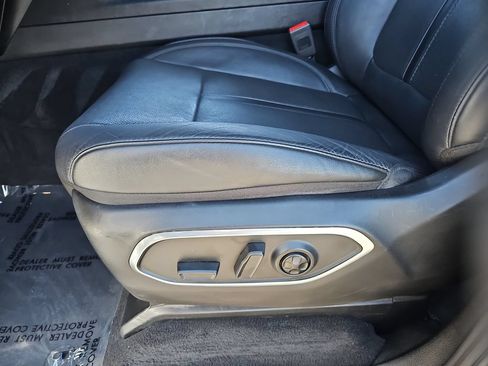Used 2024 Jeep Wagoneer Series II w/ Flexible Seating Group AWD/4WD image 18