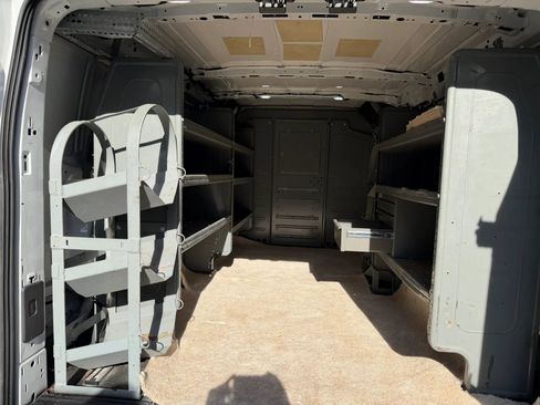 Used 2018 Ford Transit 250 130 Low Roof RWD image 16