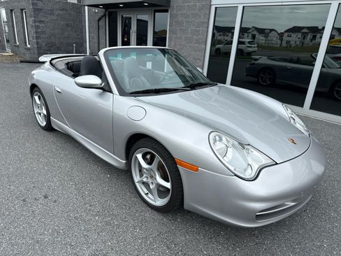 Used 2003 Porsche 911 Carrera 4 AWD/4WD image 2