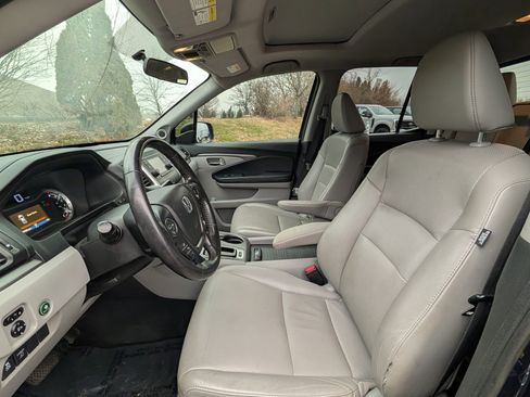 Used 2019 Honda Ridgeline RTL image 10