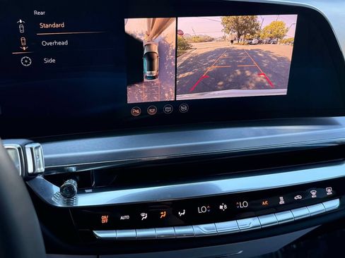 Used 2024 Cadillac Lyriq Luxury RWD image 7