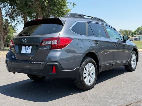 Used 2018 Subaru Outback 2.5i Premium AWD/4WD image 4