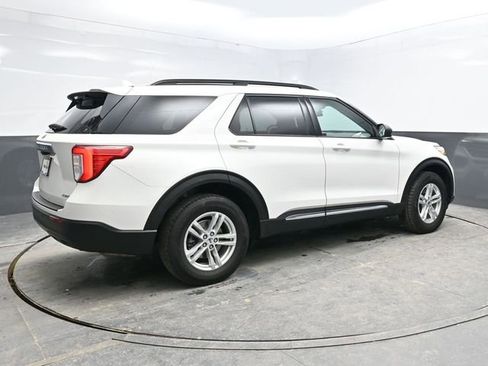 Used 2022 Ford Explorer XLT image 7