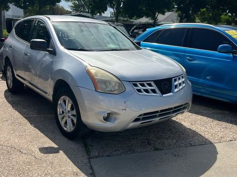 Used 2012 Nissan Rogue S w/ Special Edition Pkg FWD image 2