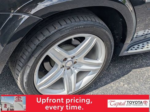 Used 2012 Mercedes-Benz GL 550 4MATIC image 9