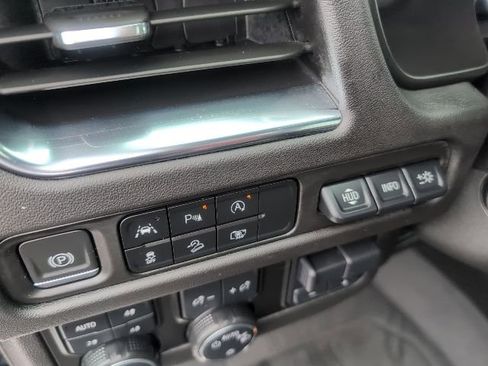 Used 2023 Chevrolet Suburban Premier w/ Premium Package image 26