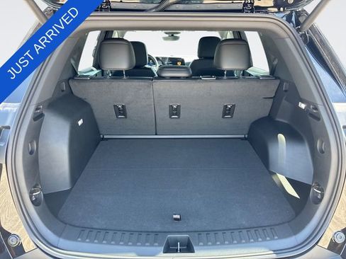 New 2026 Chevrolet Equinox LT w/ Convenience Package II FWD image 24