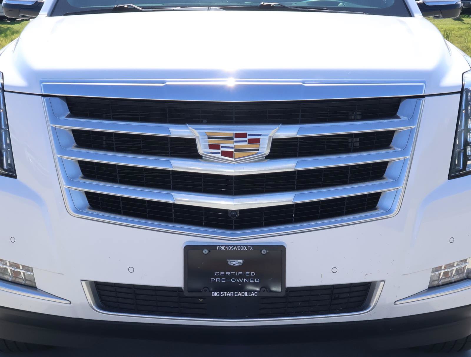 Used 2017 Cadillac Escalade ESV Premium Luxury RWD image 8