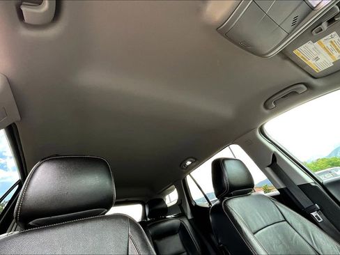 Used 2020 GMC Terrain SLT image 17