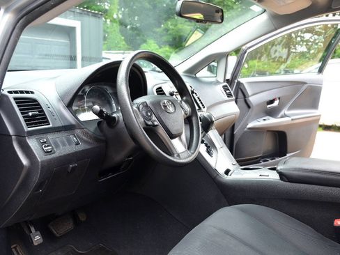 Used 2015 Toyota Venza LE AWD/4WD image 13