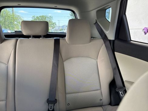 Used 2025 Kia Soul LX w/ LX Technology Package FWD image 37