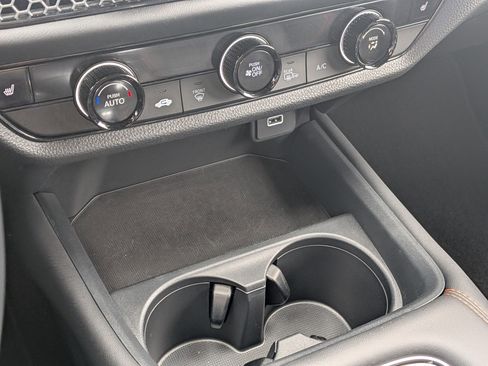 Used 2025 Honda HR-V Sport image 22