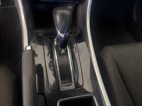 Used 2017 Honda Accord LX image 22