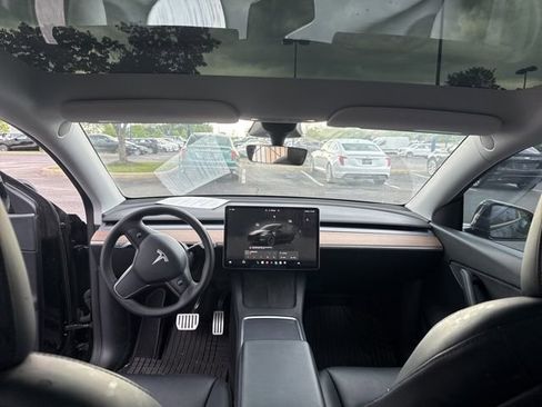 Used 2022 Tesla Model Y Performance AWD/4WD image 7