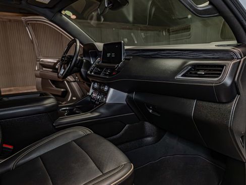 Used 2023 GMC Yukon SLT w/ Max Trailering Package image 14