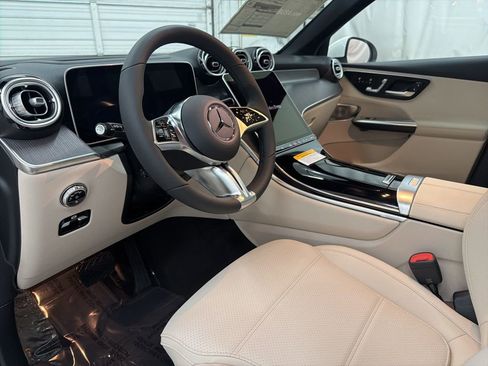 New 2026 Mercedes-Benz GLC 300 image 12