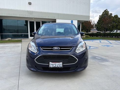 Used 2017 Ford C-MAX SE image 2