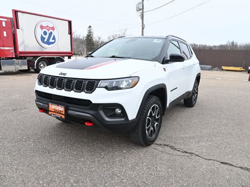 Certified 2024 Jeep Compass Trailhawk image 4