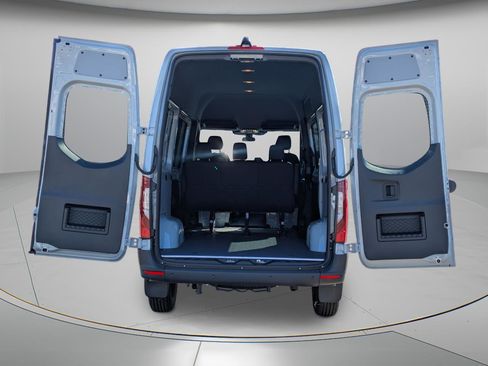 New 2025 Mercedes-Benz Sprinter 2500 image 9