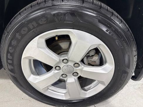 Used 2020 Jeep Compass Latitude FWD image 14