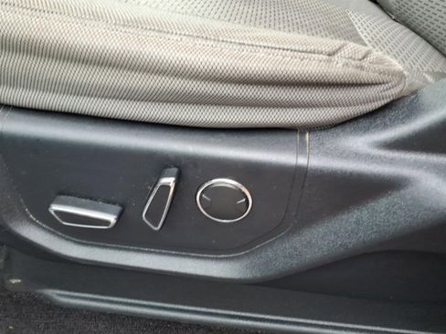 Used 2016 Ford F150 XLT w/ Equipment Group 302A Luxury image 6