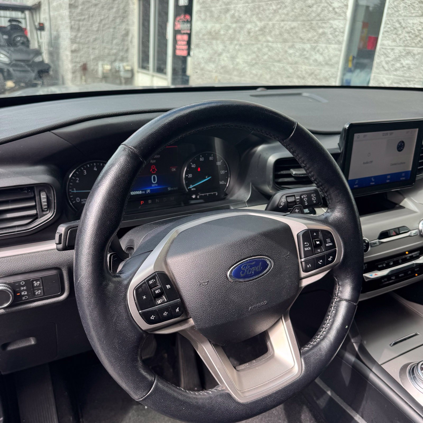 Used 2020 Ford Explorer XLT w/ Comfort Package AWD/4WD image 10
