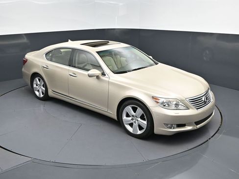 Used 2012 Lexus LS 460 w/ Comfort Pkg image 36
