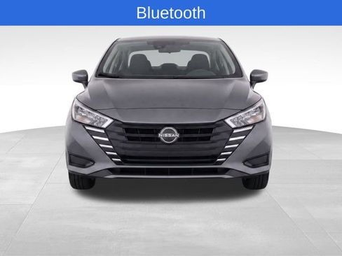 Used 2025 Nissan Versa SV FWD image 5